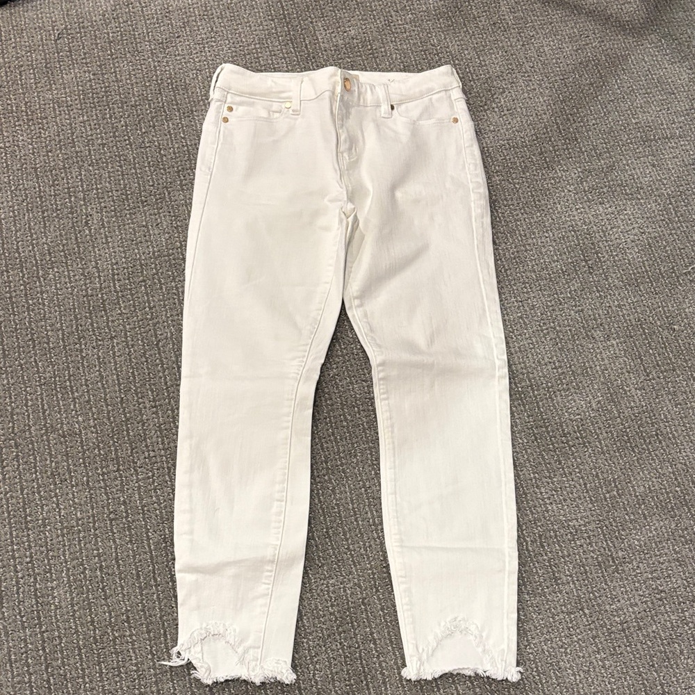 Liverpool Women’s White High-Rise Skinny Jeans with Raw Hem 25” inseam